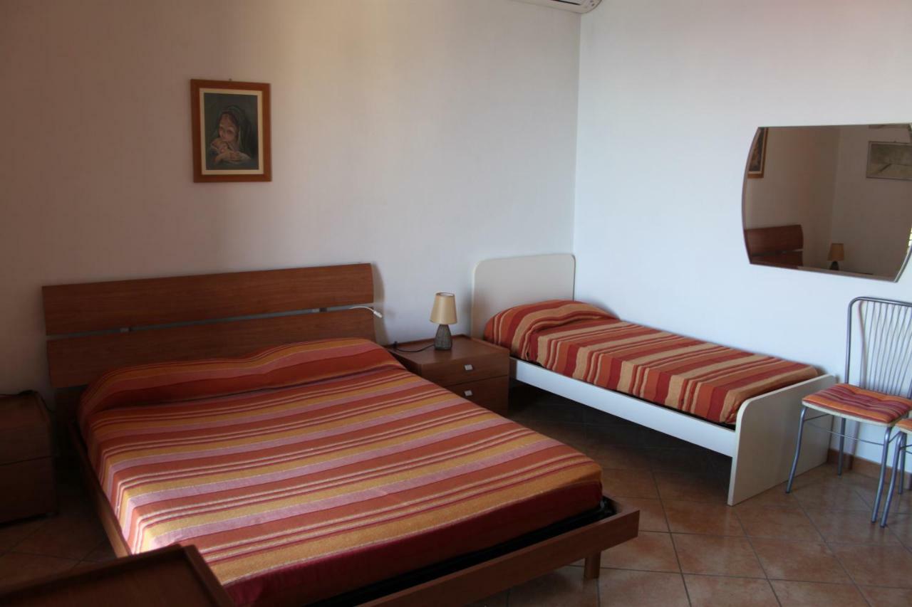 La Casetta In Piazza Porto Santo Stefano  Εξωτερικό φωτογραφία